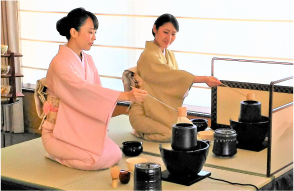 日本文化は女性の特性が大いに発揮できる仕事です。